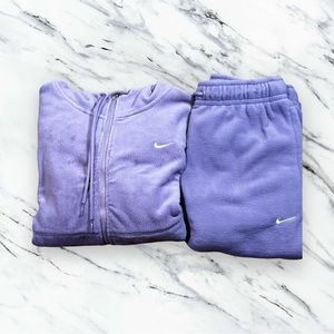 Nike Women’s 2 piece set